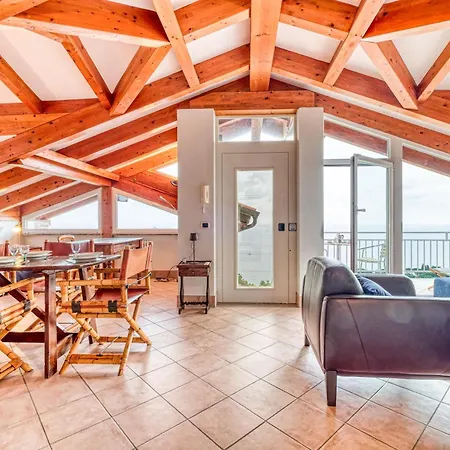 Luce Del Sol With Pool - Happy Apartment Alassio