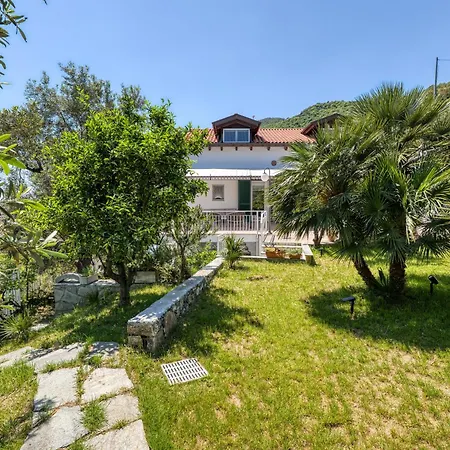 アパート Luce Del Sol With Pool