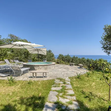 Luce Del Sol With Pool アパート アラッシオ