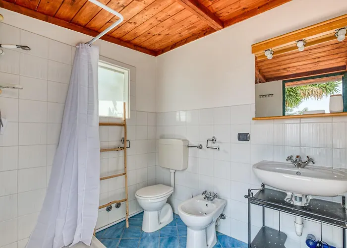 Luce Del Sol With Pool Apartment