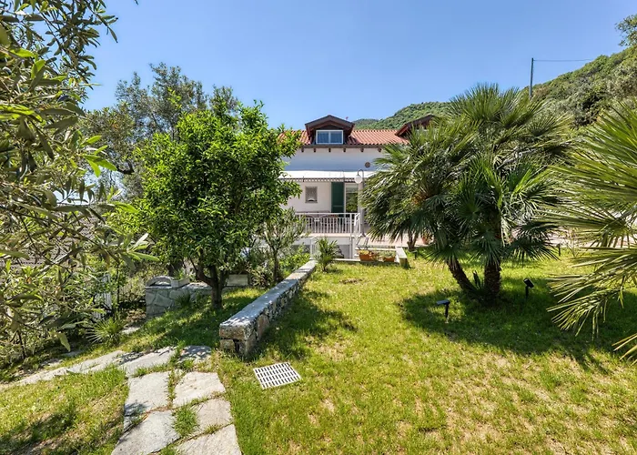 公寓 Luce Del Sol With Pool